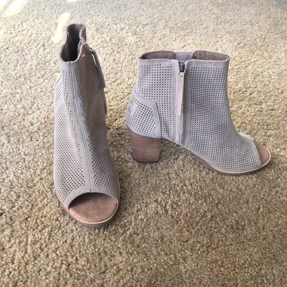 Tom heels size ten